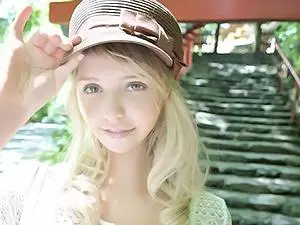 白人美少女の援交映像！！ジャパニーズチンコを挿入されておまんこ濡らしながら喘ぎ悶える！！