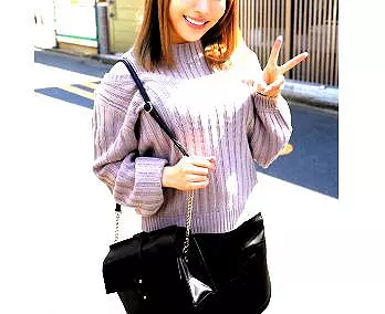 <素人お嬢様!>「ピース…♡!」1人暮らしの素人お嬢様!自宅で早漏に童貞君とエロ行為発展シチャウゾ(無料エロ動画)