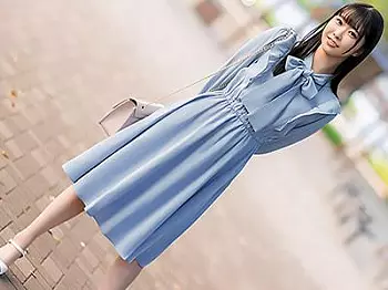 【バック&times;中出し】可愛らしい一般娘さんと3Pセックスして生挿入で激しい抽送子宮内射精がめっちゃエロいんだけど笑