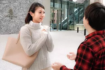 【濃密な感じ】可愛らしい雰囲気がある美人さんが卑猥な舌でペロペロしてくれたらギンギンチンポ状態で一心不乱突きでセックスw