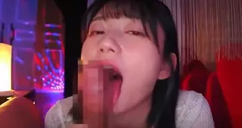 瀬戸環奈　高身長巨乳美女の濃厚フェラチオシーンにごくりと生唾飲み込み亀頭はガマン汁が滲むエロさッ！
