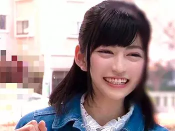 「ちょっとぉ,,,,,,無理ですよぉ～この大きさ♡」有名号で巨根を前にが収まらない娘降臨