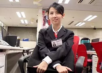 「先輩の頼みでも無理っすよぉッ♡」口説いても中々落ちない女子社員を粘って攻略wwスレンダーギャルの淫らな姿を無断公開ww
