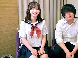 【素人ナンパ】「そんなに突いたらイッちゃう//」部活が一緒の男女！カップにザーメンを集める女子校生！