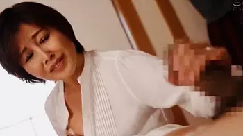 【桐岡さつき】ずっと甘えたかったのね&hellip;兄と弟と父が巣立った実家で母親を一人占めしてエッチする次男