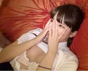 【SOD女子社員】Webプロモーション部の激カワ女子社員がカメラの前での初セックスにドキドキ涙目で挑戦