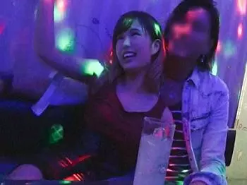 【素人ナンパ企画】『ちょっと触らせてよぉ～～～！何いってんの&hellip;ｗ』終電終わりの居酒屋でパイパンギャルをGET！！