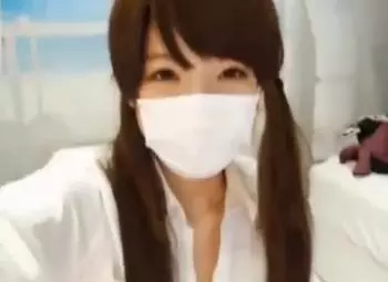 《ライブチャット》ツインテールのメチャカワ女の子がディルド弄ってパンティ脱いだｗｗｗ