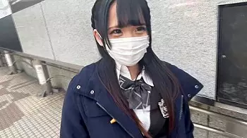 【素人&times;ニューハーフ】こんな可愛い子に下半身に竿と玉が付いているなんて・・。