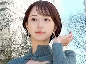 【不倫&times;素人】旦那以外にヤラレな人妻NTR不倫セックスする29歳ショートヘアで激カワ美人の奥さま！