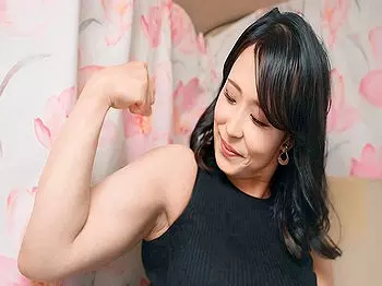 【熟女ナンパ】四十路のムキムキ美熟女がセクハラトークで火が付き、ホテル直行でデカマラピストンで種付けされちゃう！