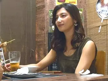 【人妻ナンパ】『私のオモチャにならない?』相席居酒屋に性奴隷な男を探しに来た奥様…男を弄ぶ女王様の浮気セックスを隠し撮り