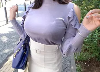 【素人ナンパ】『黒髪で清楚な巨乳美女は音大生！？』押しに弱い美女はセックスしちゃいました！？【エロ動画】