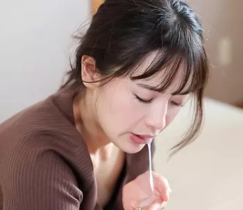 【イラマチオ口内射精】旦那の恩人に尽くすしかない美人妻！唾液でペニスを包みザーメン噛み締める