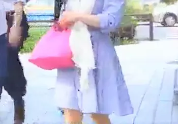 ＜人妻ナンパ＞『え、なんなんですか、あぁっ&hellip;♡』ふんわりスカートがかわいいセレブ妻がアンアン喘いじゃうｗｗ