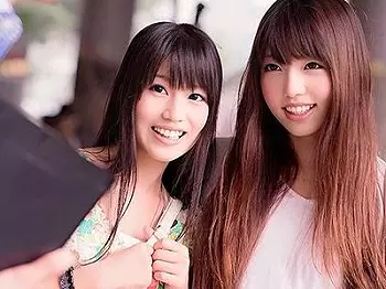 《素人ナンパ》美人姉妹を口説き落とし3Pを達成‼恥ずかしがりながらも激しいセックスで頂点に達する様子がたまらないｗｗｗ