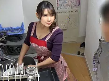 【熟女】おばさんレンタルの三十路美女人妻を盗撮隠し撮り！清楚に見えて元ギャルなエロエロ浮気妻をハメる不倫セックス！