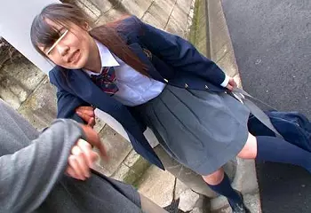 女子校生に通学バスで無理矢理2穴バイブをねじ込み！強引に下車させて追撃で本物チンポ鬼ピストン！