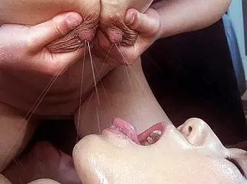 家のことは完全に忘れてレズエッチと鬼棒でアヘ顔を醸すお母さんの正体はおっぱい牛乳を飲みあう痴女だった&hellip;