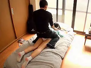 JS妹をマッサージ中にイタズラしてたらムラムラしてハメてもた【近親相姦 ロリ 女子小学生】