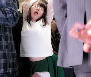 逆らう事ができない強制イキ！背後のやばい男に弄ばれてしまうOL