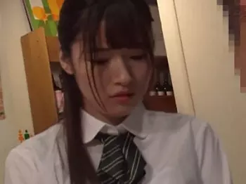 【カフェバイト】女子校生のアルバイト美少女さん！後輩がイカれたおっさんに犯せれるも見て見ぬフリw