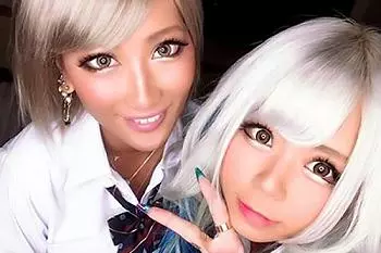 【中出しヤンキー黒ギャル❤】金髪と銀髪のJK美少女ギャルがホテルでおじさん集めて乱交ハメ撮り❤孕ませ中出しの援交セックス