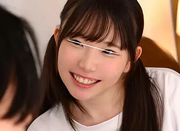 【潮吹き中出し】タイプの男性が家にいたからひっそりしゃぶりだす女子校生!姉から隠れて膣内射精祈願