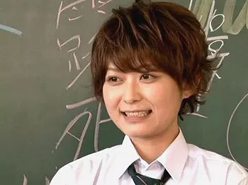 エロ巨乳な美少女JKが男装女子に扮して男子校に潜入！！正体ばれたイケメンの濃厚キスでメス開眼しラブラブSEXで痙攣アクメ