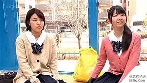 MM号の中で可愛い女子校生達が膣の中を洗浄!感度が上がってそのままセックスしちゃう!!!