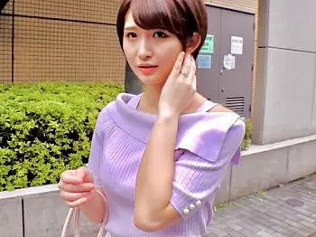 人妻ナンパ:「こんな大きいオチンポ…ワクワクしちゃうw❤️」アニメ声が可愛い清楚系若妻が童貞君筆おろし生ハメ姦w