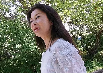 【人妻不倫旅行】結婚13年目　専業主婦45歳。夫とは3年以上営みがない四十路熟女が初めて他人チンポを受け入れた一部始終