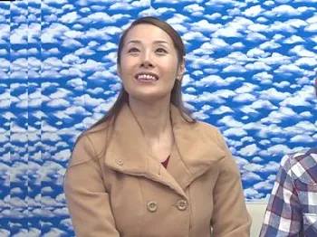 【母&times;息子】親子で挑戦するママフェラ選手権⁉自分の子供のちんこを貪る美魔女熟女母親が家族で参加したエロ企画‼