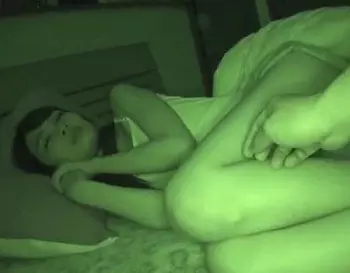 跡美しゅり｜アウロリJC妹&times;夜這い強姦｜ひよこ妹の寝室に忍び込む変態兄貴。パイパン幼女を種付けレイプする