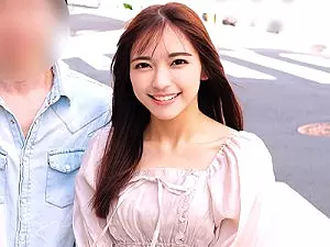 【素人ナンパ】「頑張ってみる？//」友達関係の大学生2人！彼氏持ちの美人お姉さんが男友達とツイスターゲーム！