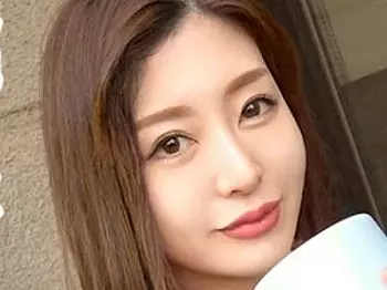 【人妻×素人】セレブ人妻がセクパコ!美尻を見せつける杭打ちっくす!ニーハイブーツ着エロ人妻NTR寝取られっくす!
