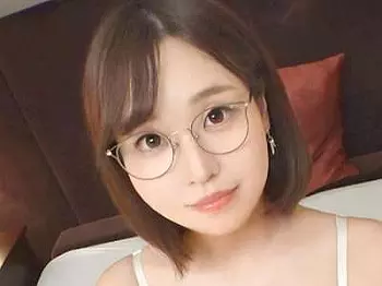【巨尻&times;素人】素人ネット応募エロ企画で人妻フェラやご無沙汰セックスして33才の巨尻メガネ人妻熟女がシコい流れ！