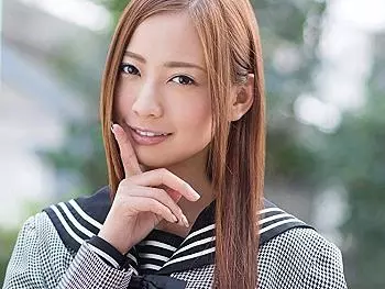 《JKパンチラ》「パンツばっかり見てるよね❤」同居中の従妹がパンチラパンモロ！もう我慢の限界！真野ゆりあ