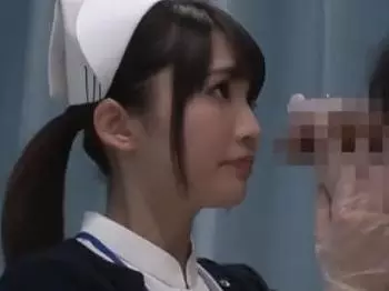 『でっかいですね♡』休憩中のナースをナンパして制服姿で着衣セックス