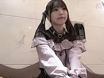 《ドキュメント》若い美少女の豊かなバストを思う存分堪能し激しい愛撫で何度も頂点に到達するハメ撮り映像