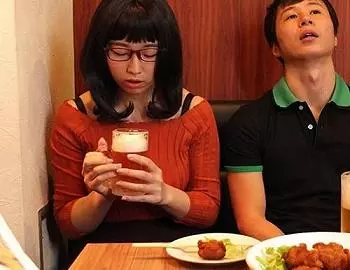地味メガネでブスなのに身体だけは120点満点！人気コミック「人をダメにするちょいブス」が完全再現で実写化！