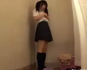 &ldquo;本物レイプ映像&rdquo;「それじゃ着替えてください&hellip;」素直に着替える姿から盗撮される女子高生。この後エロマッサージ師にレイプさ