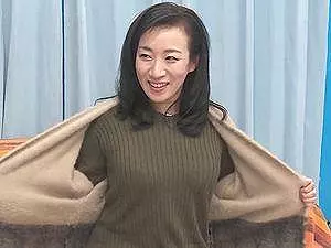 49歳！美魔女ｷﾀ！マジックミラー人妻熟女ナンパ！ぽっちゃり清楚巨乳な美熟女！電マ、手マン潮吹き、絶頂アクメ痙攣、中出し