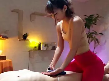 〖裏オプ&times;マッサージ〗めっかわエステ嬢さんとともに心身を解き放つ！極上ファックでイキまくりまんこにザーメン発射ｗｗｗ