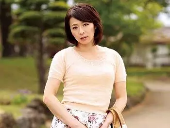 ≪四十路熟女&times;逆ナンパ≫「おばさんとイイ事しましょ❤」美人奥様に媚薬飲ませて催眠‼野外でも車中でもお構いなしにSEX三昧