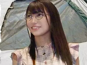 【責めロデオ&times;素人】20歳の地味メガネ美少女JDがスケベる！Sっ気ありの高速手コキもあるよ！