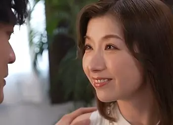 【熟女】よく家に来る夫の後輩！たまたま奥さんは一線超えてしまい濃厚ファック