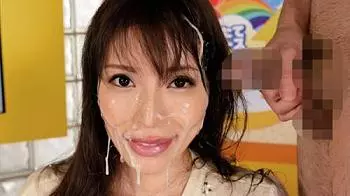 ≪桜井彩≫左右から容赦なくチ○ポを擦りつけられ顔射、デカチンイラマ！立ちバックで突かれ射精したチ○ポをお掃除フェラ！ V