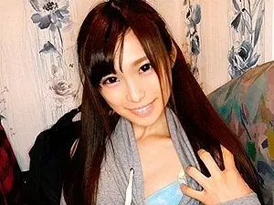 細身スレンダーな家出少女がナンパされてホイホイハメ撮りファックをして可愛い声で感じまくり喘ぐ！