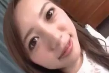 色白巨乳な素人お姉さんとハメ撮り